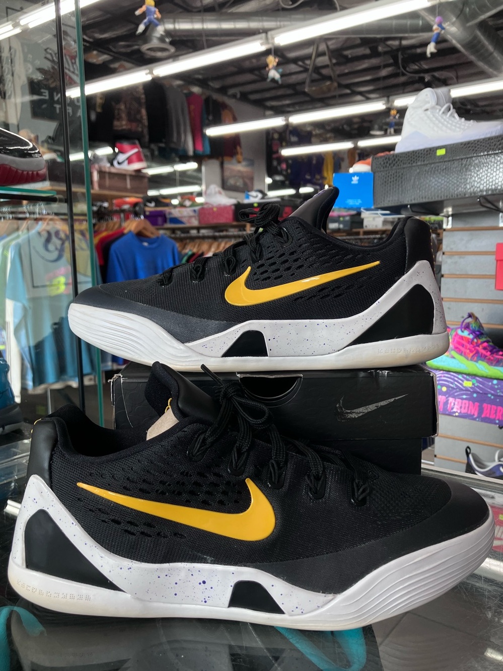 Women’s Nike Kobe 9 EM Low TB Black University Gold Size 8.5